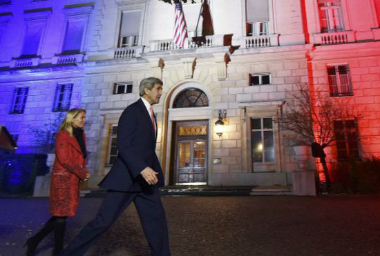 كيري : خسائر فادحة لتنظيم الدولة.. وبدء مرحلة الانتقال السياسي في سوريا قريبا