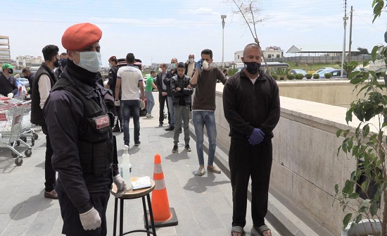 الأمن العام يواصل تنفيذ مبادرة “مسافة آمان”