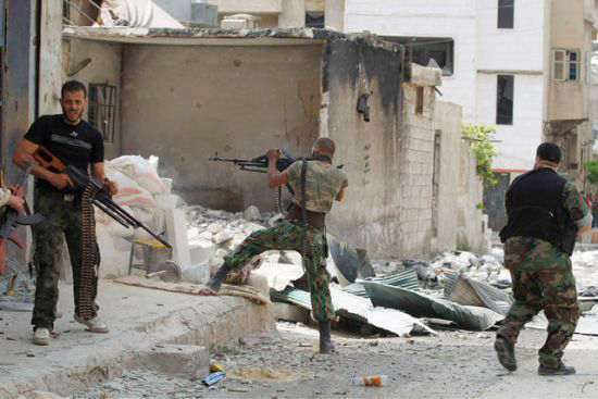 المعارضة تهاجم مواقع النظام في حي الزهراء الحلبي ومخيم اليرموك الدمشقي