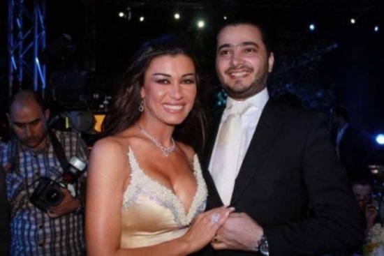 طليق نادين الراسي ينشر صورة غير لائقة طليق نادين الراسي ينشر صورة غير لائقة