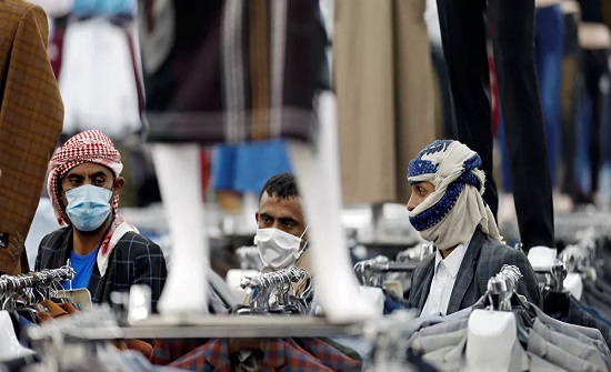 وزير الصحة اليمني: نفاد أسطوانات الأكسجين ومراكز عزل كورونا تصل لطاقتها القصوى