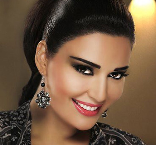 فيديو للفنانة "سيرين عبد النور" وهى تتعرض لـ"لكمة" تسقطها أرضاً فيديو للفنانة "سيرين عبد النور" وهى تتعرض لـ"لكمة" تسقطها أرضاً