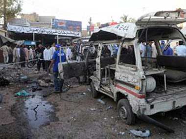 75 قتيلاً وجريحاً بانفجار سيارة بكوهات في باكستان