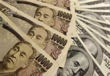 تراجع الدولار لأدنى مستوى في 15 عاما أمام الين 