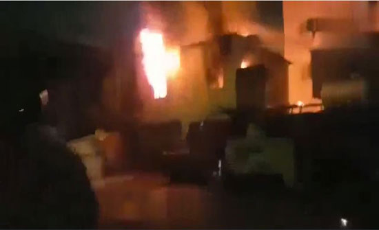 بالفيديو : 10 جرحى في مواجهات بين الأمن ومتظاهرين في كربلاء