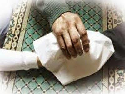 مأذون في مصر يزوج امرأة لرجلين في وقت واحد مأذون في مصر يزوج امرأة لرجلين في وقت واحد