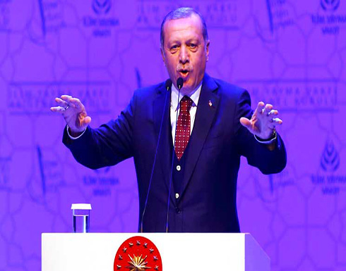 أردوغان يتهم ميركل باللجوء إلى “ممارسات نازية” ويؤكد: أوروبا تقوم بدعم جماعات إرهابية محظورة