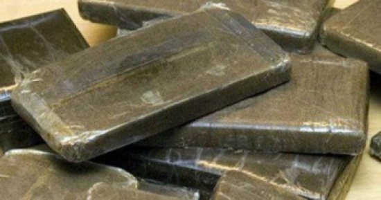 ضبط اردني في مطار القاهرة بتهمة محاولة تهريب حشيش الى الكويت ضبط اردني في مطار القاهرة بتهمة محاولة تهريب حشيش الى الكويت