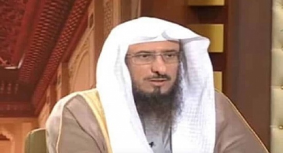 بالفيديو.. الماجد: لا أعرف دليلاً يحرم تبادل الصور بين الخطيبين والأمر مرتبط بسد الذرائع بالفيديو.. الماجد: لا أعرف دليلاً يحرم تبادل الصور بين الخطيبين والأمر مرتبط بسد الذرائع