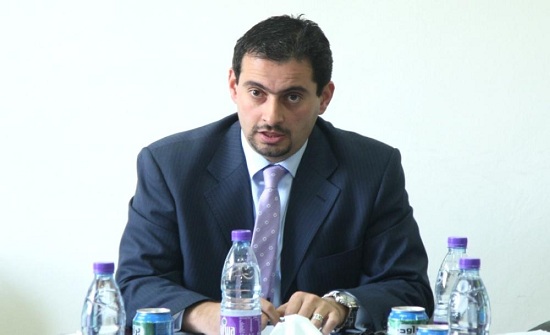 وزير الصناعة والتجارة يلتقي الفعاليات التجارية بالطفيلة وزير الصناعة والتجارة يلتقي الفعاليات التجارية بالطفيلة