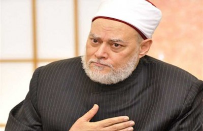 علي جمعة: يجوز للمرأة أخذ مال زوجها دون علمه علي جمعة: يجوز للمرأة أخذ مال زوجها دون علمه