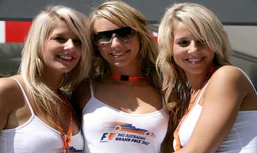 الاستراليون يتبادلون زوجاتهم