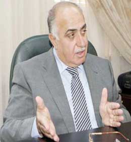 وزير الزراعة يؤكد اعادة النظر باسعار الاعلاف 