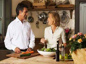 الأزواج يقومون بحجم العمل الذي تقوم به زوجاتهم