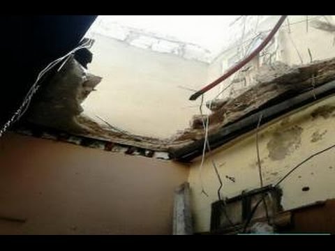 سقوط منزل في كفرنجة واصحابه يرفضون اخلاءه