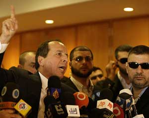 تيار المستقبل يهاجم السيد وحزب الله    