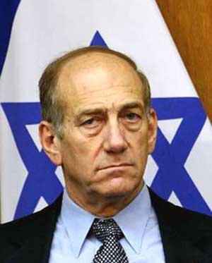 أولمرت: واشنطن وافقت على تجنيس 100 ألف لاجئ فلسطيني