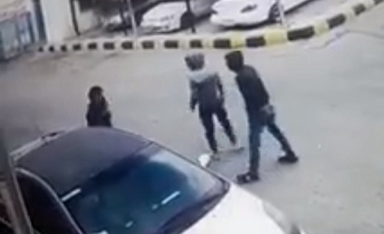 بالصور .. جرش : كسروا سيارة بهدف سرقتها وتفاجئوا بانها فارغة بالصور .. جرش : كسروا سيارة بهدف سرقتها وتفاجئوا بانها فارغة