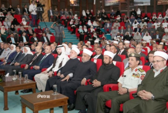 الأمير هاشم بن الحسين يرعى الاحتفال بذكرى الهجرة النبوية الشريفة الأمير هاشم بن الحسين يرعى الاحتفال بذكرى الهجرة النبوية الشريفة