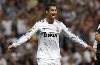 رونالدو يقود ريال مدريد للفوز 3-صفر على اسبانيول