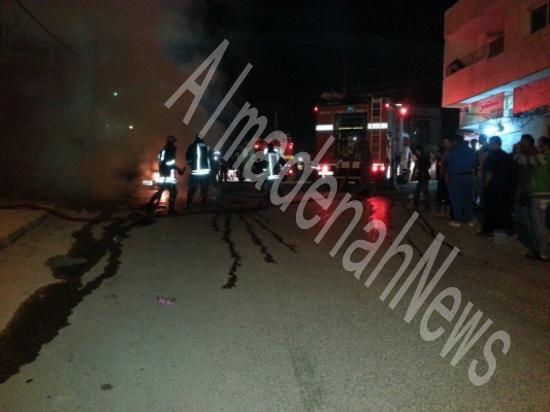 بالصور : حريق سيارة في الرمثا والدفاع المدني يخلي المنطقة بالصور : حريق سيارة في الرمثا والدفاع المدني يخلي المنطقة