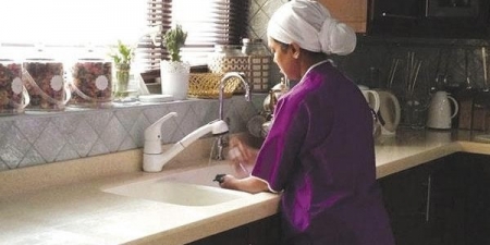 وضعوا كاميرات مراقبة في منزلهم لمراقبة الخادمة فوجدوا مفاجأة أدمت قلوبهم وضعوا كاميرات مراقبة في منزلهم لمراقبة الخادمة فوجدوا مفاجأة أدمت قلوبهم