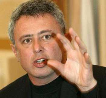 فرنجية يحذر من حرب أهلية بلبنان    