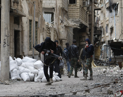 قتلى بالبراميل في حلب وتقدم للمعارضة بالقنيطرة قتلى بالبراميل في حلب وتقدم للمعارضة بالقنيطرة