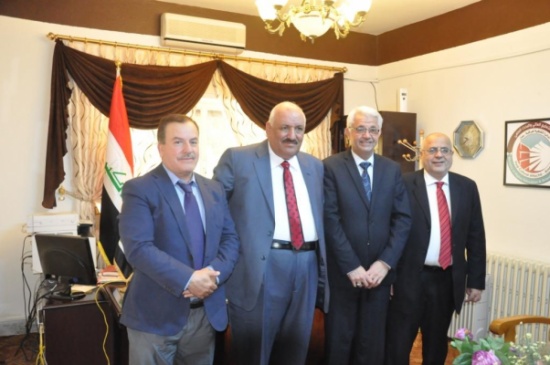 وفد من جامعه الزرقاء يزور المستشار الثقافي للجمهورية العراقية في عمان