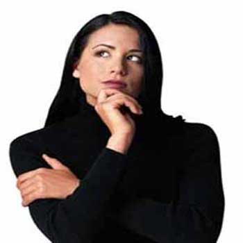 غيرة المرأة تمتد إلي نساء لا تعرفهن