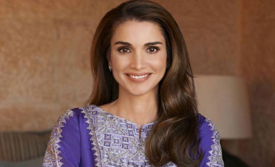 بالصورة : الملكة رانيا تنشر صوره لولي العهد في وادي رم