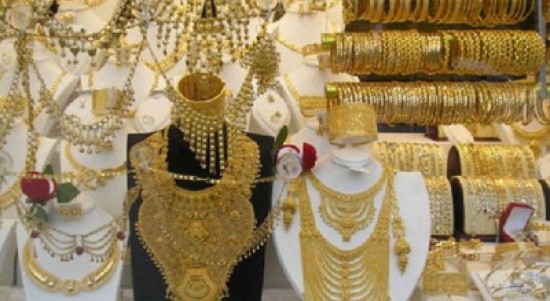 شاب يتحايل على عروسه بذهب مغشوش شاب يتحايل على عروسه بذهب مغشوش