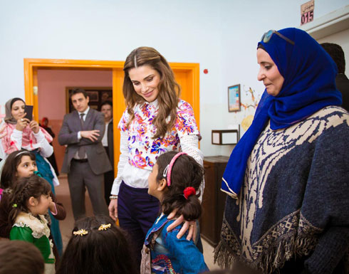 الملكة رانيا تزور مدرسة الاميرة تغريد في القويسمة الملكة رانيا تزور مدرسة الاميرة تغريد في القويسمة