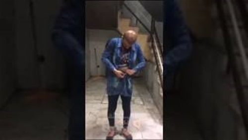 بالفيديو.. القبض على لص مجوهرات متنكرا في زي امرأة