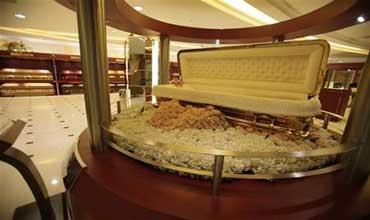 نعوش وجنازات بملايين الدولارات !