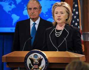 كلينتون تحذر سوريا بشأن لبنان والعراق    