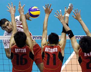 تقدم مصر بطائرة العالم وخروج تونس   