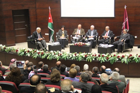 طغيان الاقتصاد وقانون الانتخاب على المناظرة الاولى في جامعة الشرق الاوسط