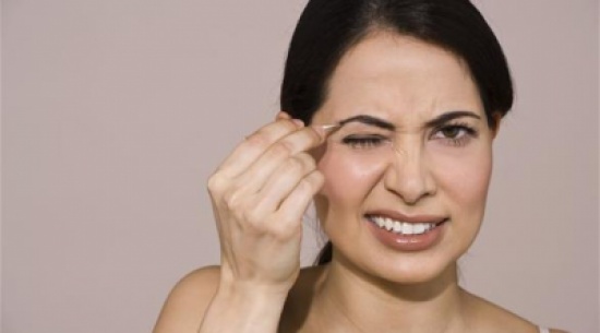8 وسائل طبيعية للتخلص من الشعر الزائد في الوجه 8 وسائل طبيعية للتخلص من الشعر الزائد في الوجه