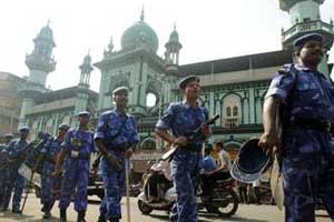 حكم هندي بتقسيم مسجد متنازع عليه بين المسلمين والهندوس