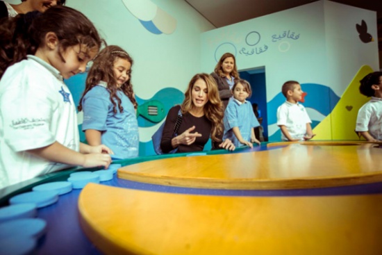الملكة رانيا العبدالله تفتتح معروضة متحف الأطفال الملكة رانيا العبدالله تفتتح معروضة متحف الأطفال