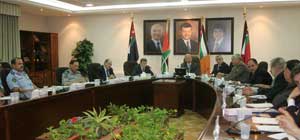 وزير الداخلية يؤكد ضرورة التصدي للعابثين بالبنى التحتية لشركات الكهرباء  