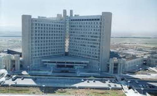 تسجيل حالة شفاء لمصاب بكورونا بمستشفى الملك المؤسس