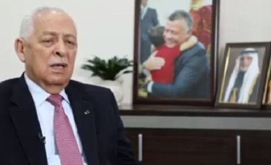 العيسوي يسلم الدعم الملكي لمراكز وجمعيات أيتام ومسنين وأشخاص ذوي الإعاقة العيسوي يسلم الدعم الملكي لمراكز وجمعيات أيتام ومسنين وأشخاص ذوي الإعاقة