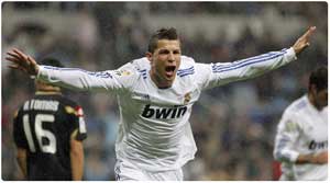 فياريال ثانياً وريال يستعيد بريقه