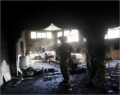 مطالبة اممية بتقديم المستوطنين المعتدين على مسجد بيت لحم للعدالة