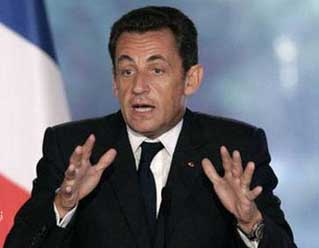 ساركوزي يدعو الى وضع نظام مالي عالمي جديد