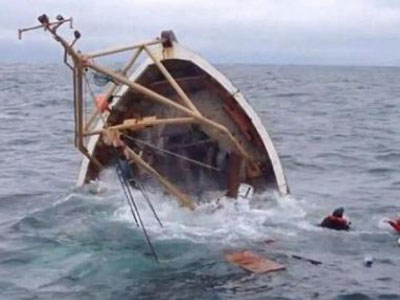 مصرع 15 غزياً على الأقل إثر غرق قارب هجرة غير شرعية قبالة السواحل المصرية