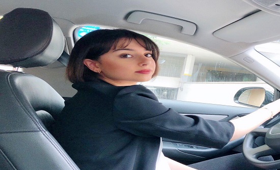 ماريتا الحلاني ترد على منتقدي قصة شعرها بهذه الطريقة.. والسخرية تزداد