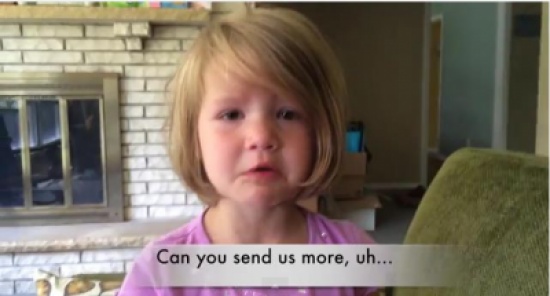 مقطع فيديو لطفلة في الرابعة يشعل الانترنت